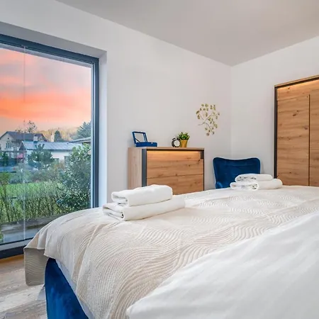 بيت للعطل Modern Nature Retreat W Pool, Ps5 & Hot Tube *