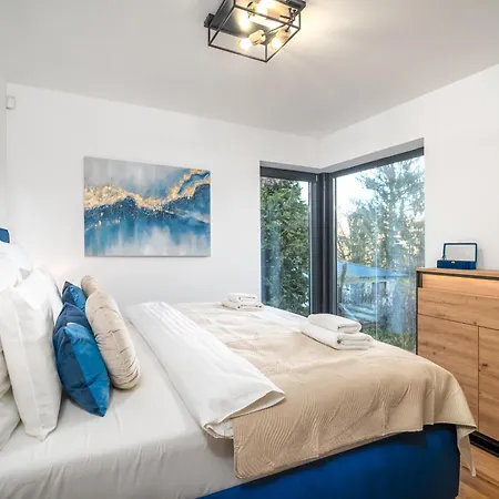 Modern Nature Retreat W Pool, Ps5 & Hot Tube *